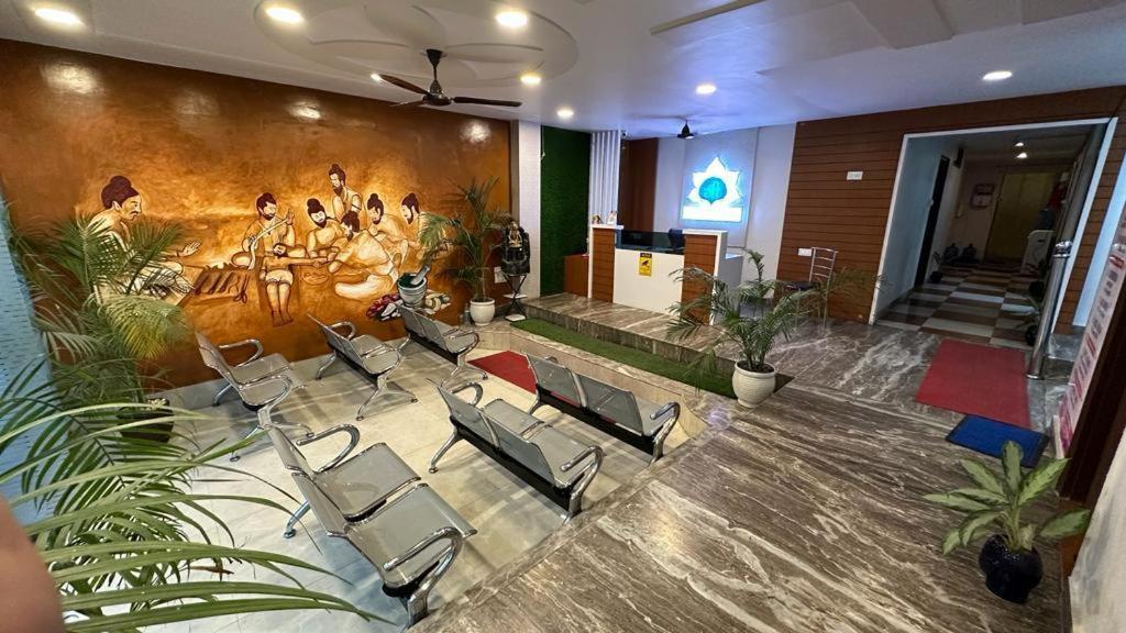 Hotel Aparajita Varanasi Ngoại thất bức ảnh