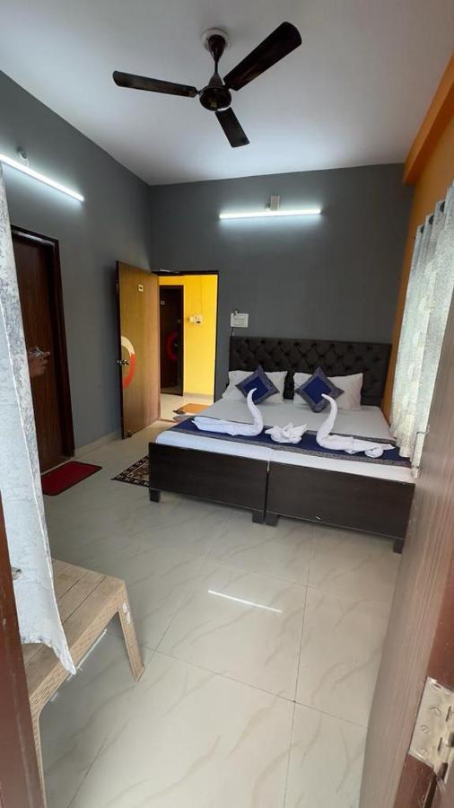 Hotel Aparajita Varanasi Ngoại thất bức ảnh