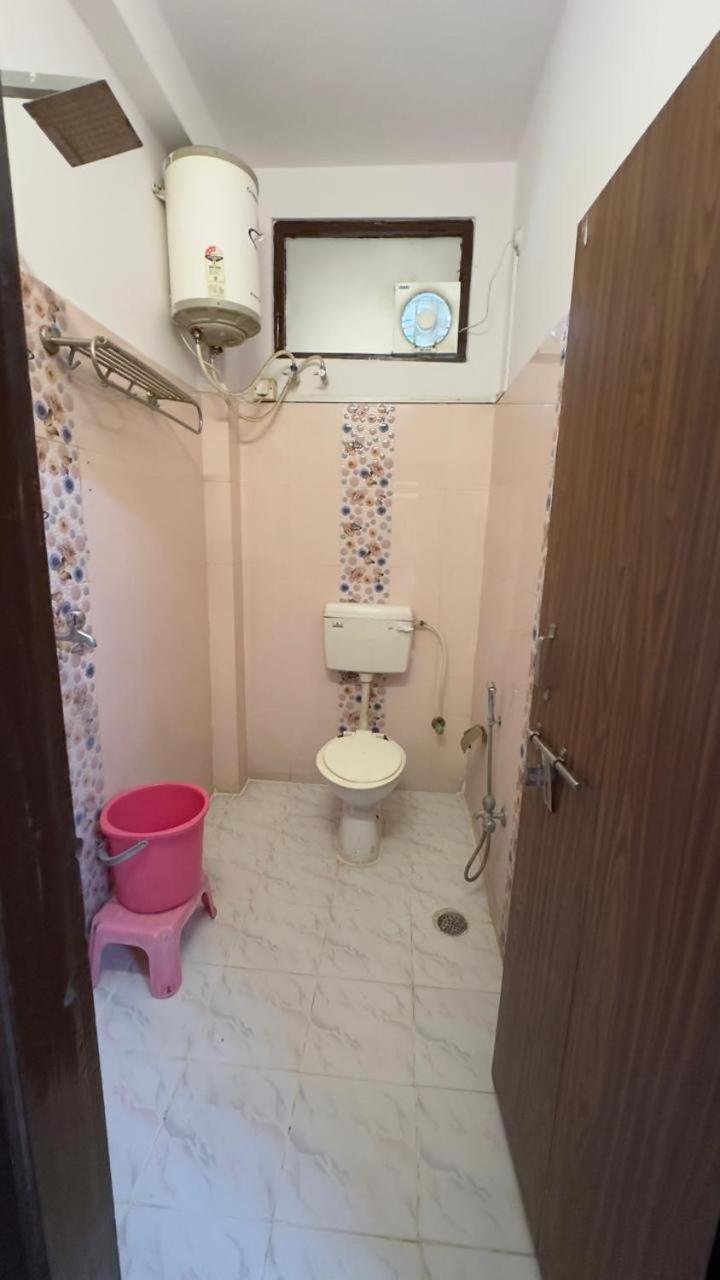 Hotel Aparajita Varanasi Ngoại thất bức ảnh